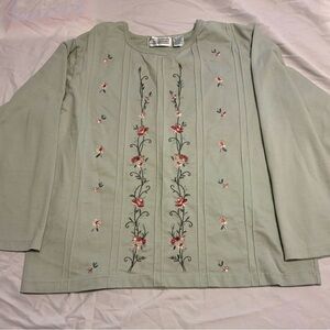 Shenanigans Floral Embroidered Green Blouse size large